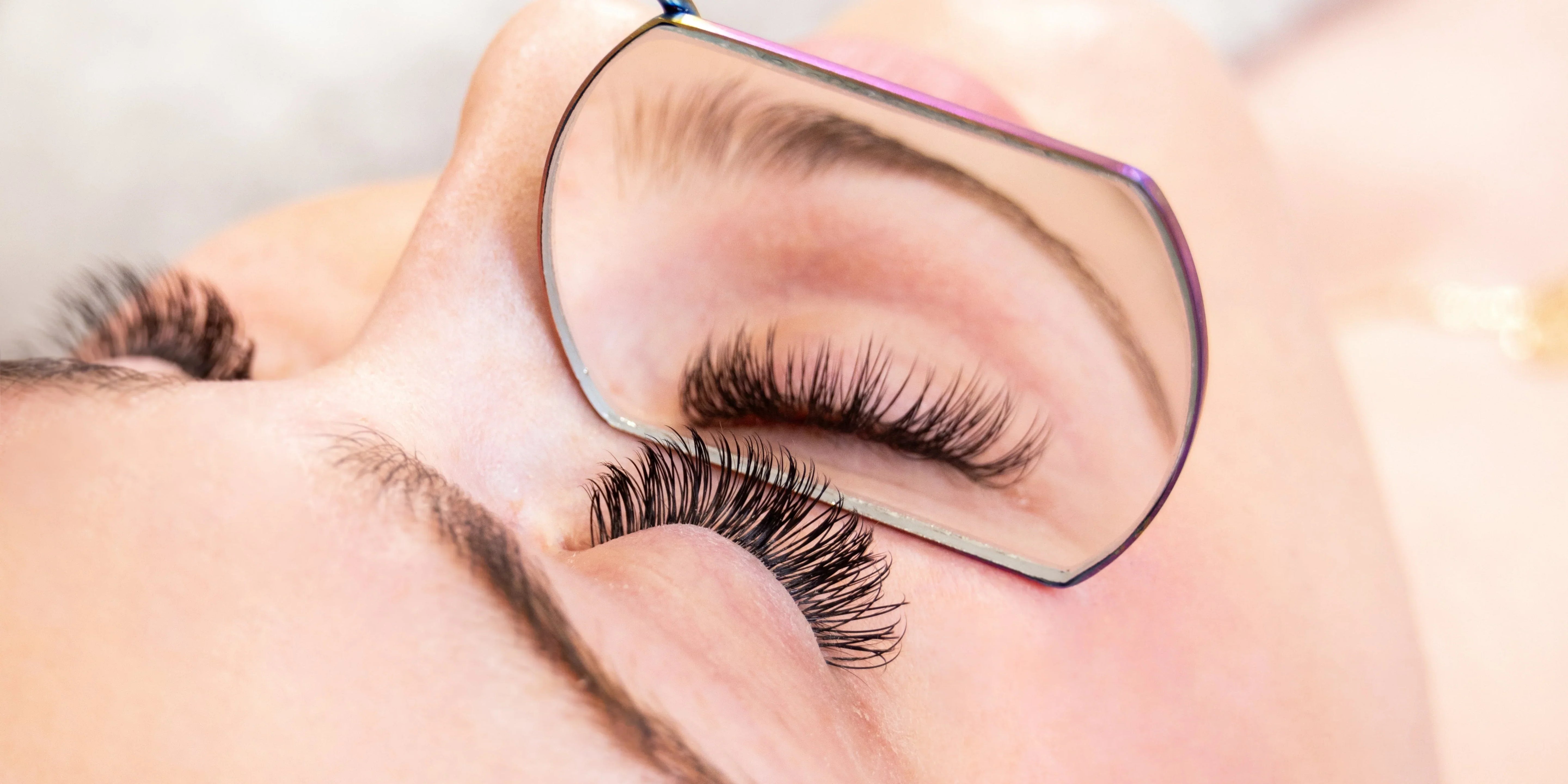 Differentiate Yourself from Other Lash Stylists with These 3 Tips