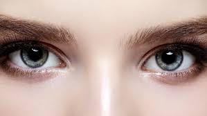 The Worldwide Love Affair with Eyelash Extensions: Understanding Their Popularity