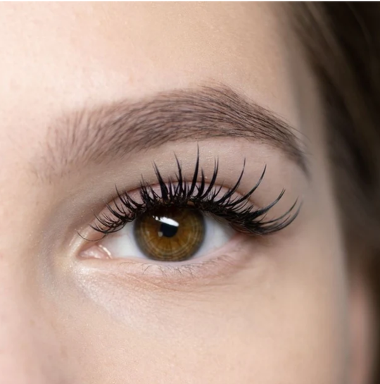 Why Are Classic Lashes Gaining So Much Attention?