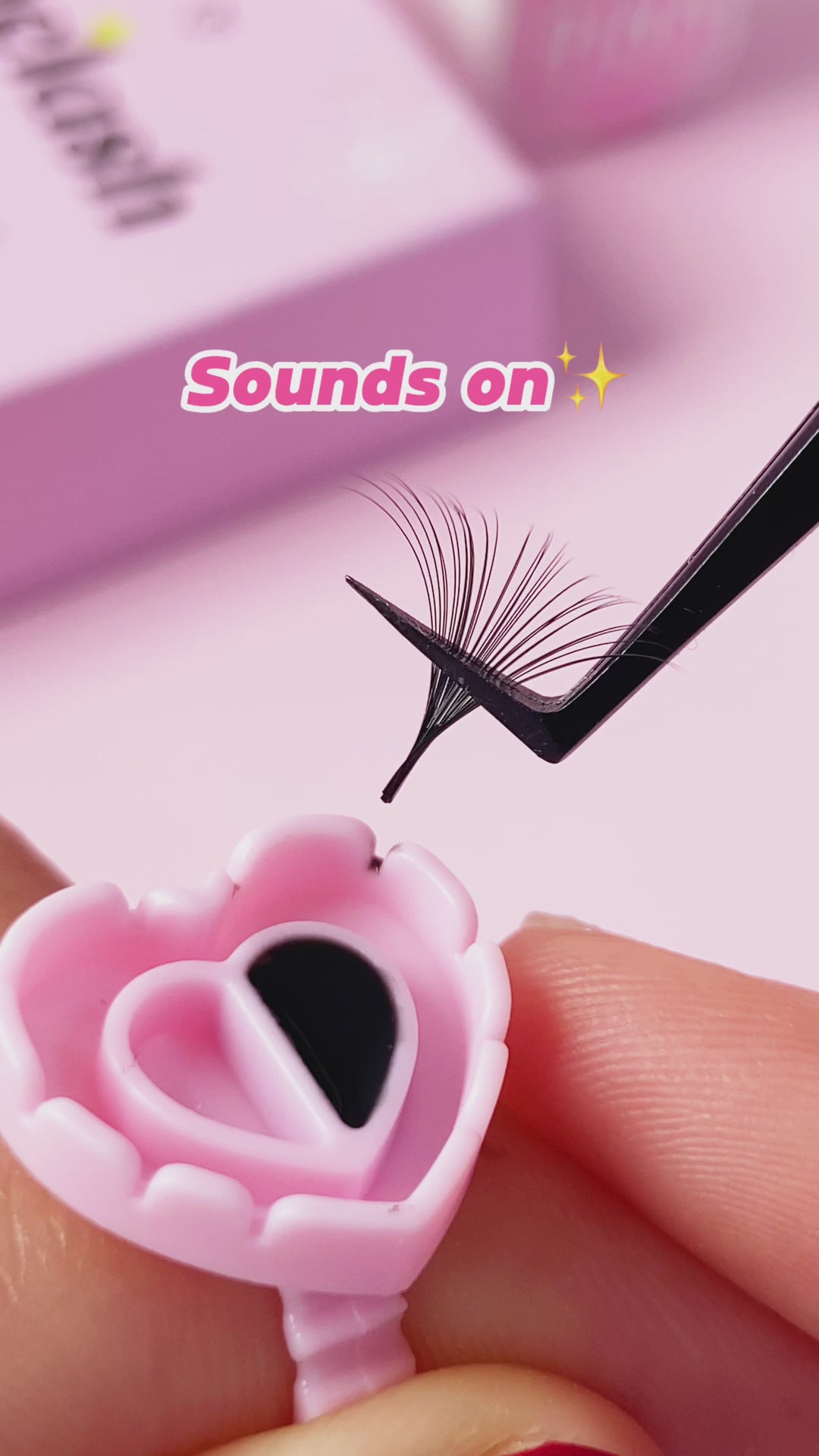 0.03 CASHMERE MEGA VOLUME LASHES