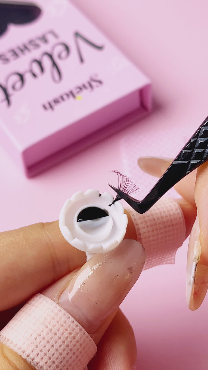 0.07 Velvet Volume Premium Lashes