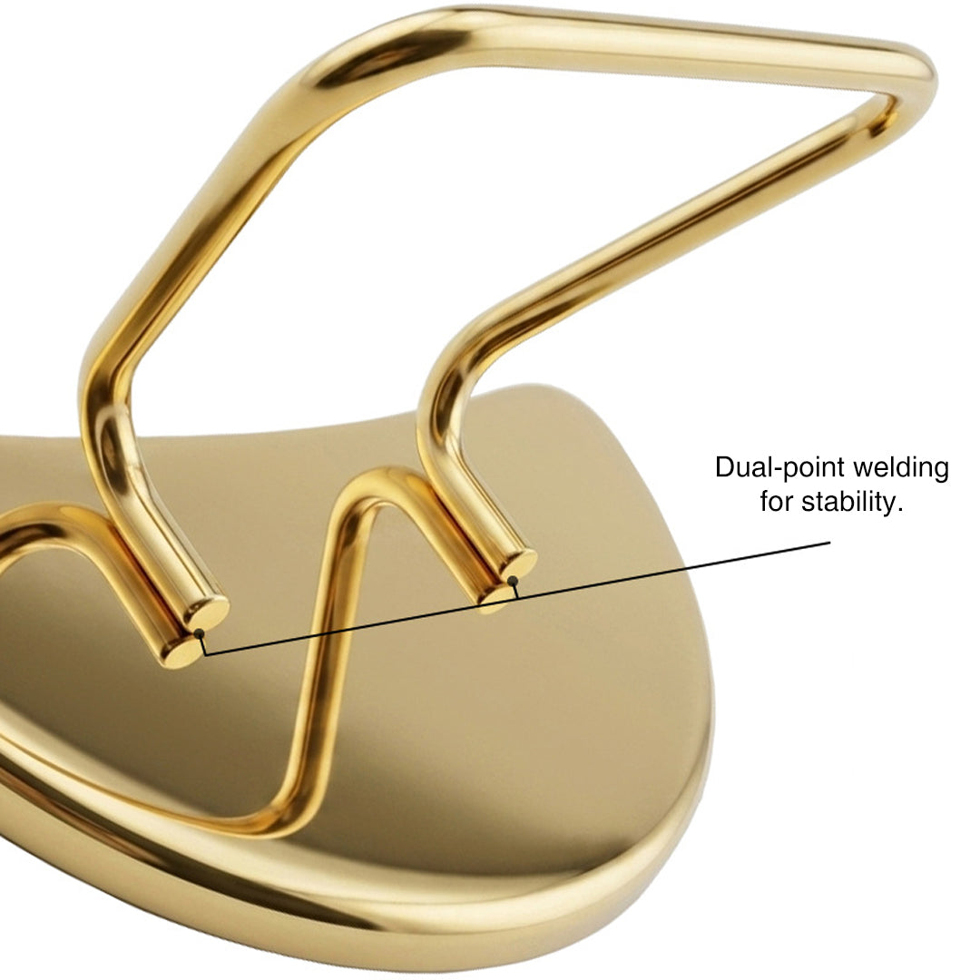 Stand-type lash mirror showing its practical design for checking eyelash extension placement, direction, and symmetry.